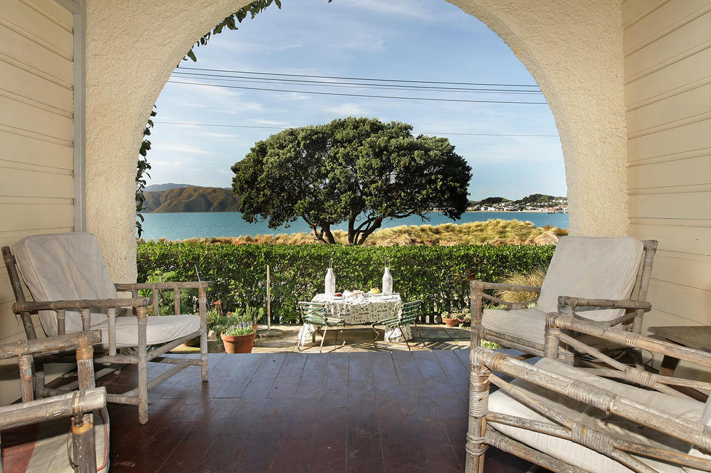 Beachfront Wellington Bed And Breakfast Eksteriør billede